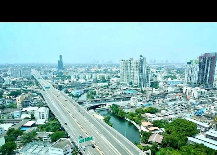 Holiday home Immaculate Quite Home, Brand New Acswifi Bangkok